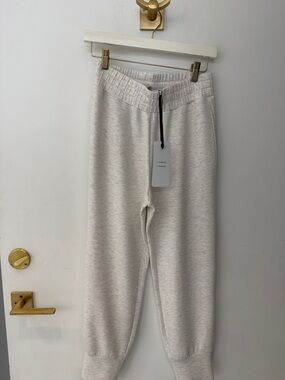 Varley Cream women’s Jogger Sweatpants
